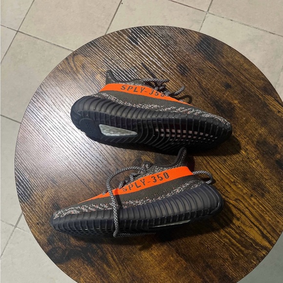 Yeezy sneakers boost 350 V2 - Picture 2 of 4